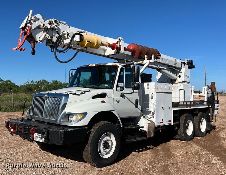 2006 International 7400 digger derrick truck - DS3086
