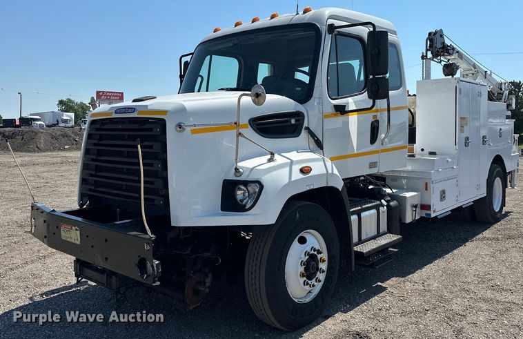 2014 Freightliner  108SD Crew Cab utility / service truck - EG1658