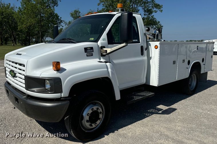 2005 Chevrolet  C4500 utility / service truck - EH6949