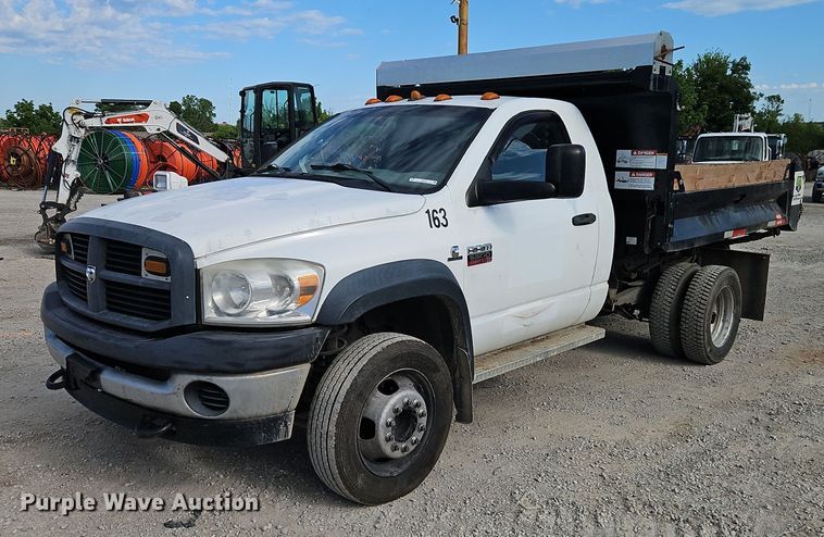 2009 Dodge Ram 5500 HD dump truck - EI3877