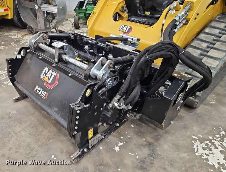 Caterpillar PC310 skid steer cold planer - EI3906