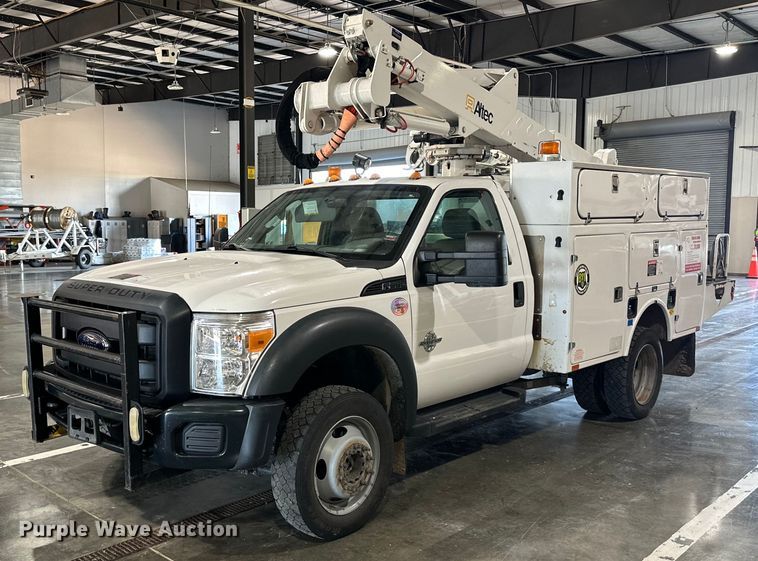 2012 Ford F550 Super Duty bucket truck - EJ6968