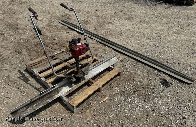 Allen Engineer  vibratory screed - EK1476