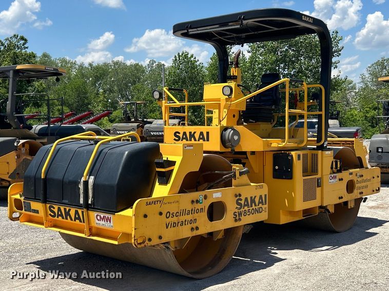 2016 Sakai SW850ND-II double drum vibratory roller - EK4833