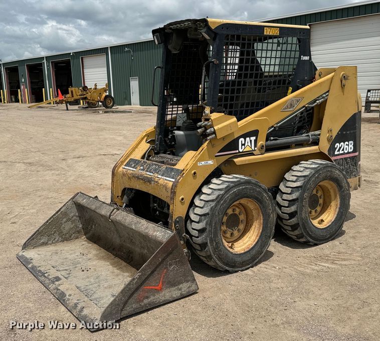 2004 Caterpillar  226B skid steer loader - NL9886