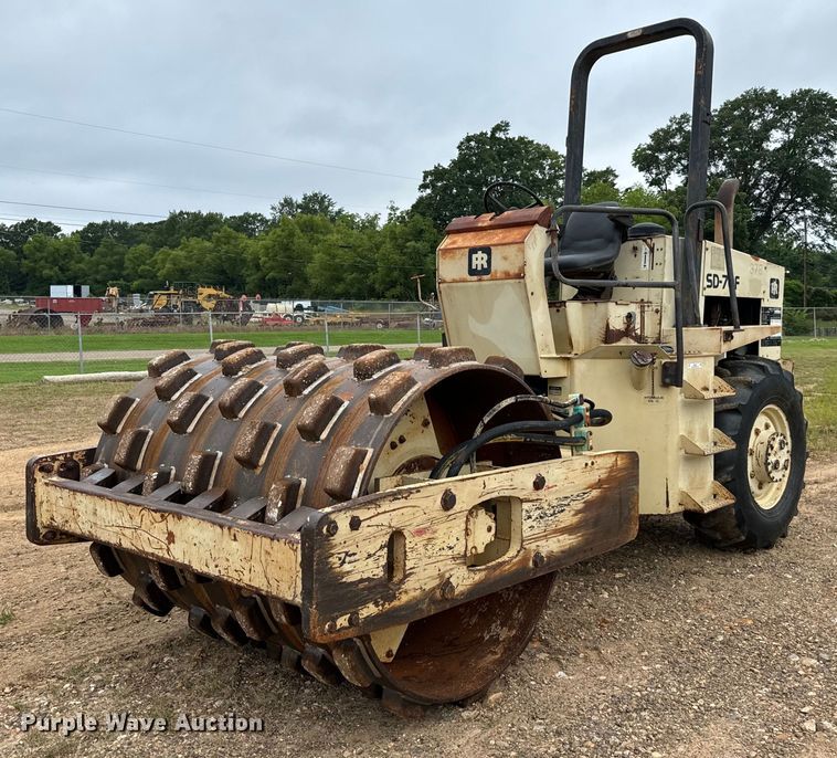 1994 Ingersoll Rand SD-70F single drum vibratory roller - NQ9587