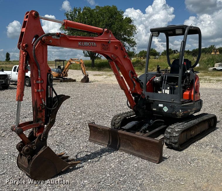 2012 Kubota U35S2 mini excavator - NQ9612