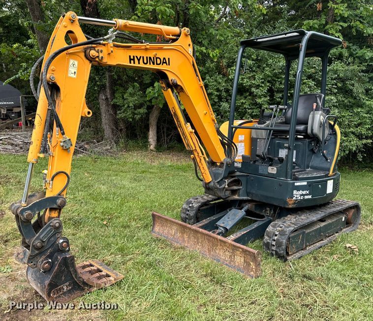 2016 Hyundai Robex 25Z-9AK mini excavator - OF9721