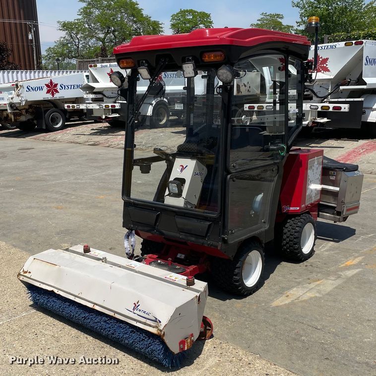 Ventrac  3400Y municipal tractor - OH9024