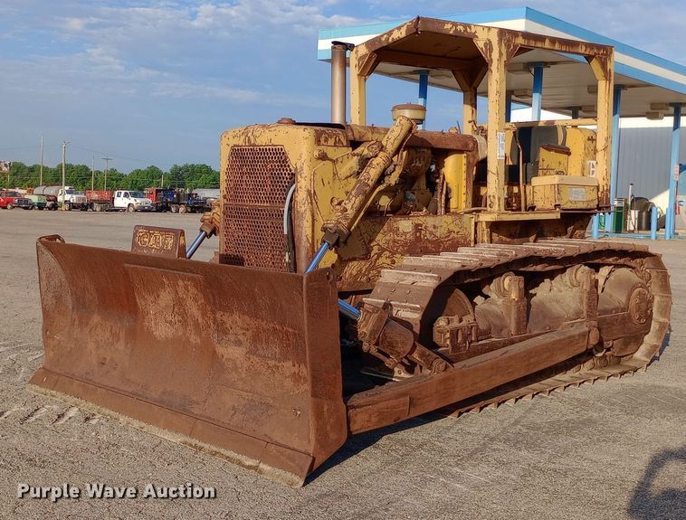 1965 Caterpillar D6C dozer - DP1050