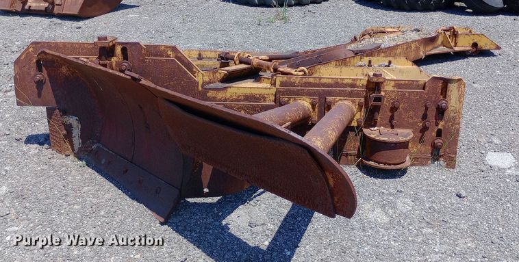 Mold board attachment  - DP1071