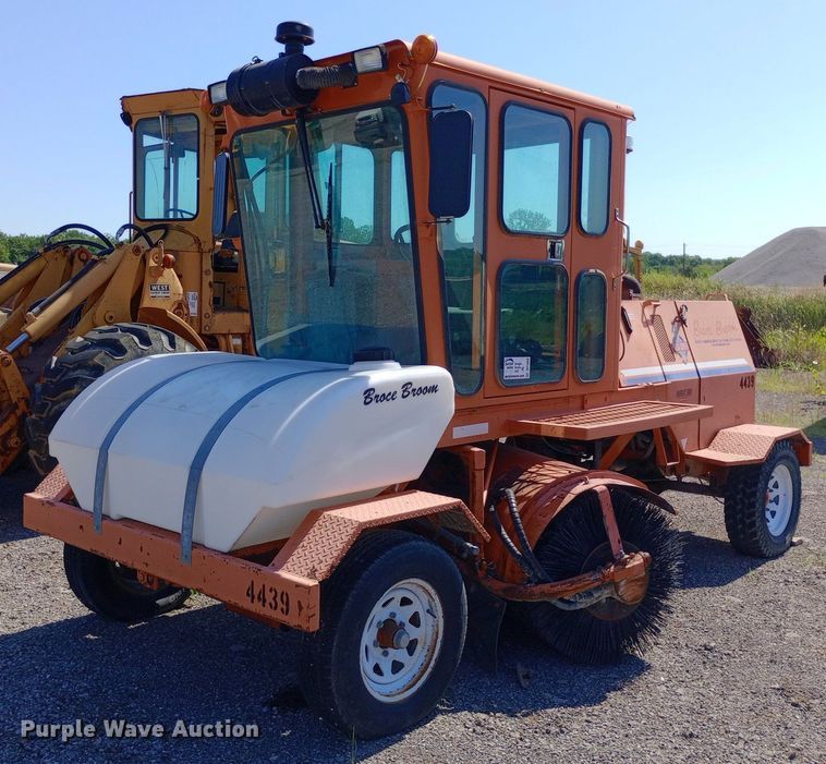 2010 Broce Broom KR-350 broom - DP1084