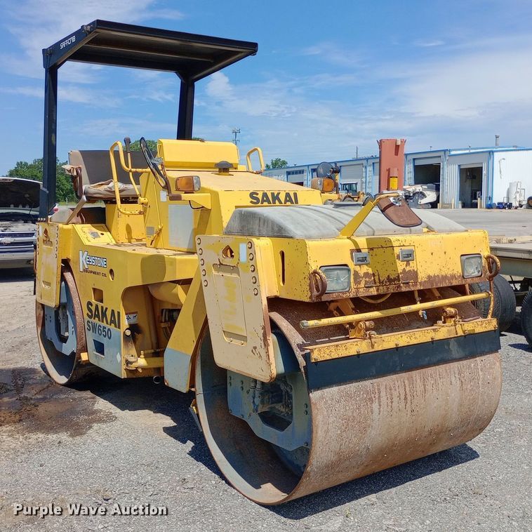 Sakai SW650 double drum vibratory roller - DP1136