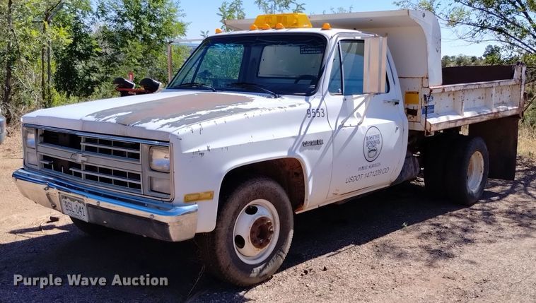 1985 Chevrolet C30 dump bed pickup truck - DQ6151