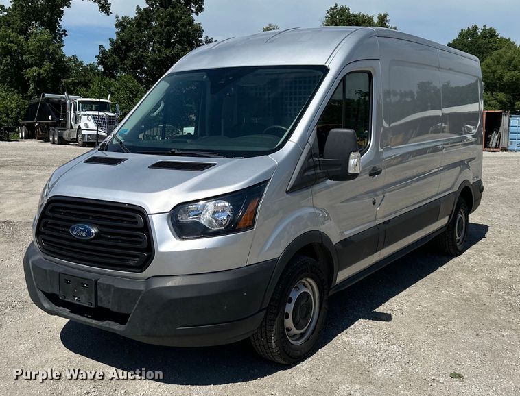 2019 Ford Transit 350 prisoner transport van - DS4190