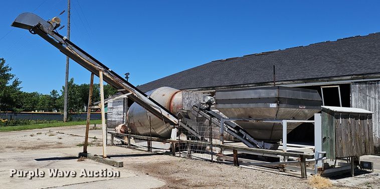 Binkley fertilizer mixer - DP6459