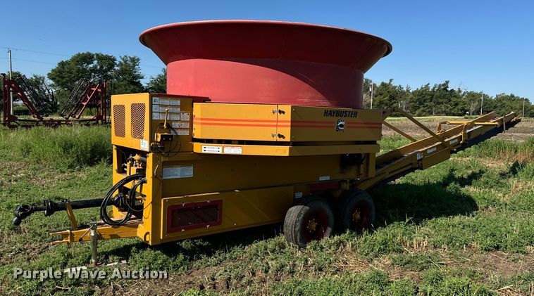 HayBuster H1100 bale processor - DQ6841
