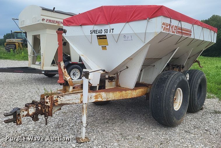 Tyler fertilizer spreader  - DR4858