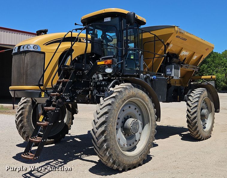 2012 RoGator RG1300 spreader - DR8689