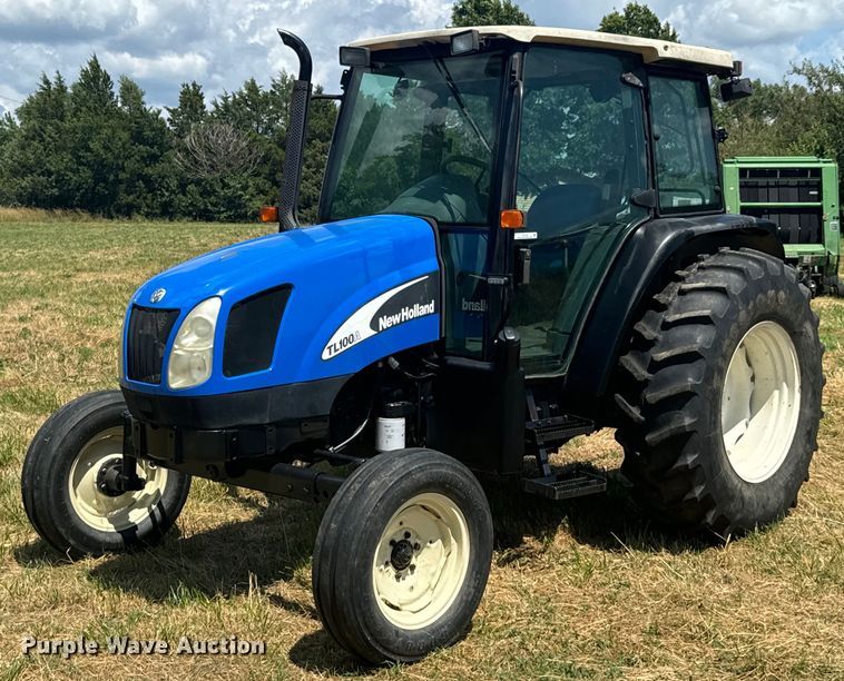 2007 New Holland TL100A tractor - DX0830