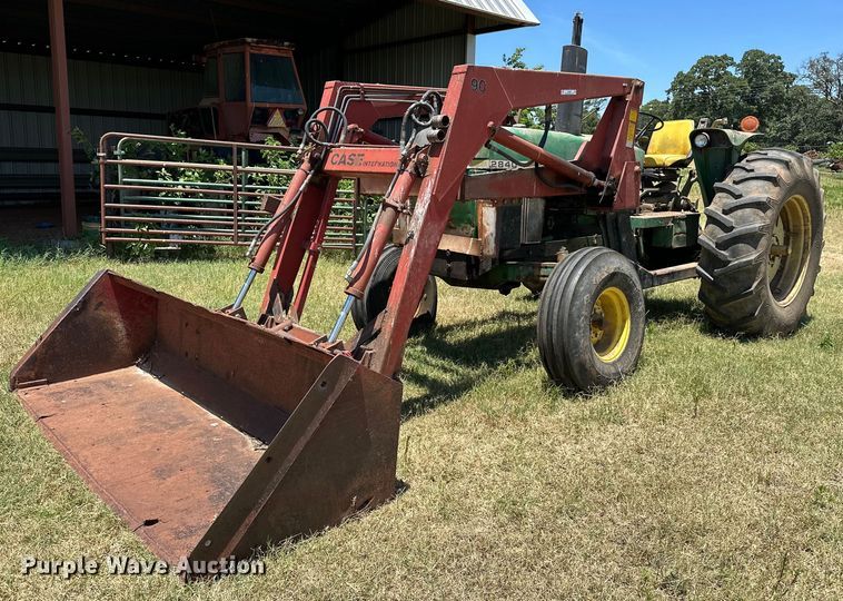John Deere 2840 tractor - EJ4400