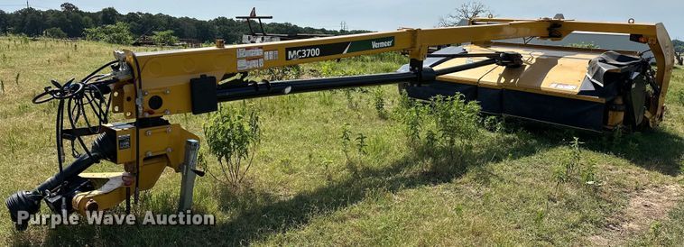2018 Vermeer MC3700 swather / windrower - EJ4407