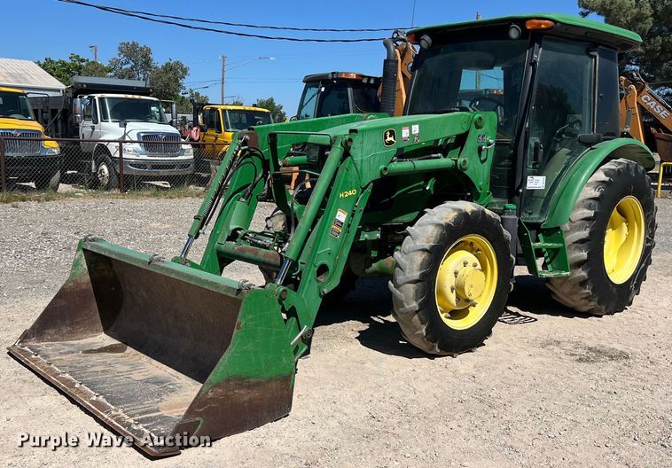 2015 John Deere  5065E MFWD tractor - DO2420