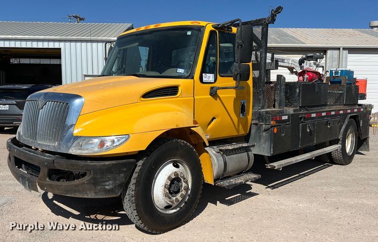 2013 International DuraStar 4300 utility / service truck - DO2439