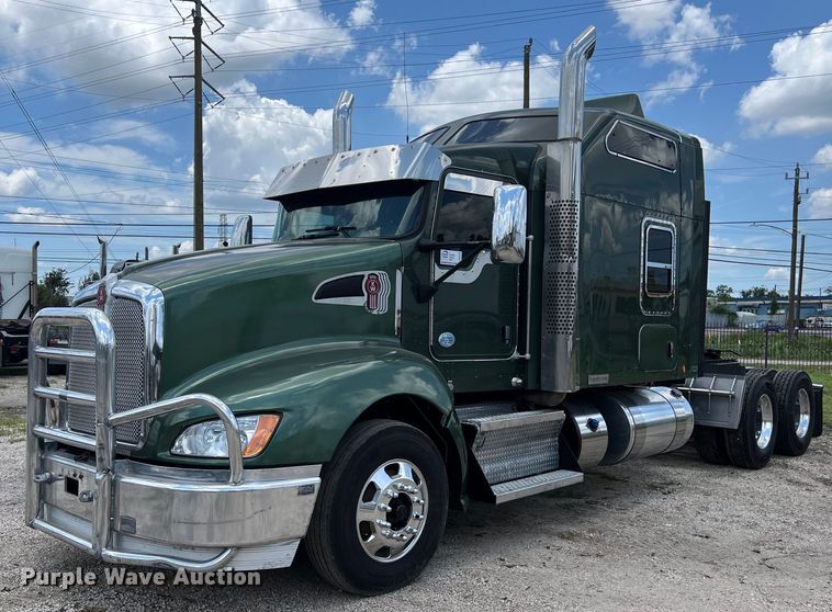 2013 Kenworth T660 semi truck - DO2479