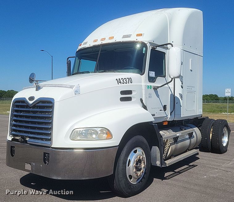 2005 Mack CX612 semi truck - DR4853