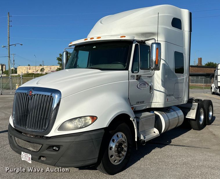 2014 International ProStar Plus 122 semi truck - EJ6895