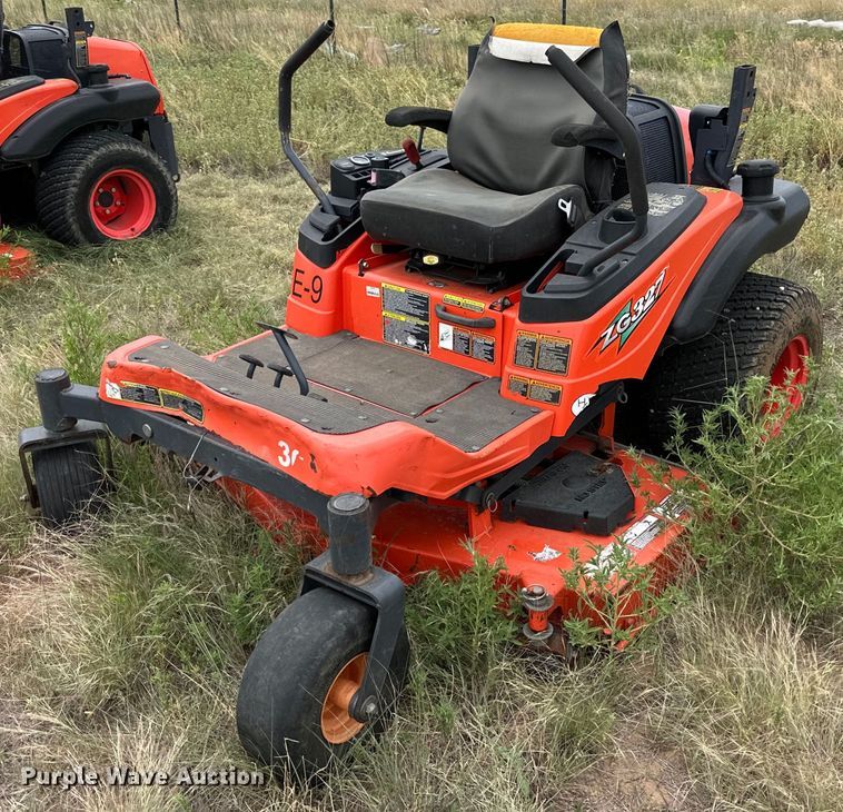 Kubota ZG327 ZTR lawn mower - DK6524