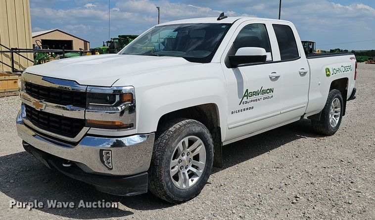 2018 Chevrolet Silverado 1500 LT Double Cab pickup truck - DP6524
