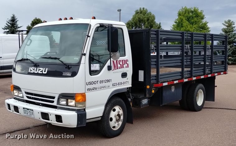 2002 Isuzu  NPR HD flatbed truck - DQ6165