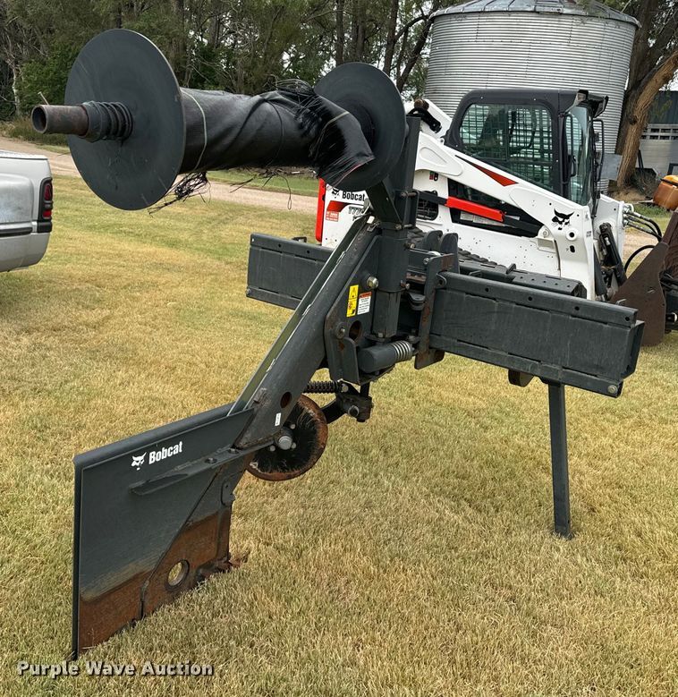 Bobcat skid steer silt fence installer - DQ6853