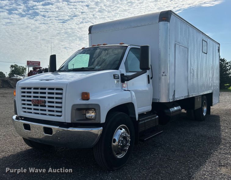 2006 GMC C6500 box truck - EG0774