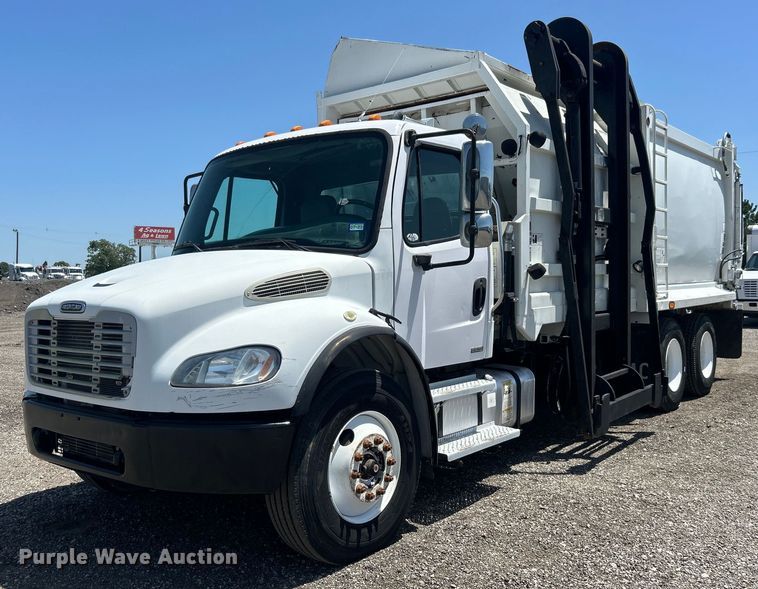 2004 Freightliner  Business Class M2 refuse truck - EG0794
