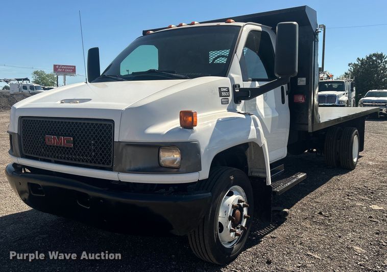 2003 GMC C5500 flatbed truck - EG1565