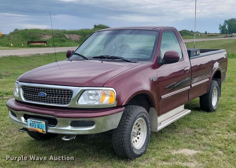 1997 Ford  F150 pickup truck - NZ9966