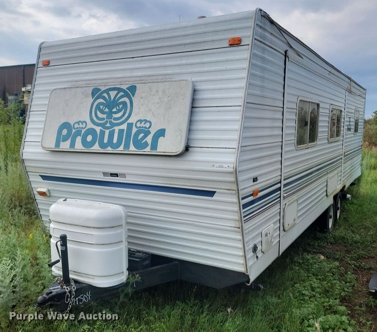 2002 Fleetwood Prowler 30N camper - OD9587