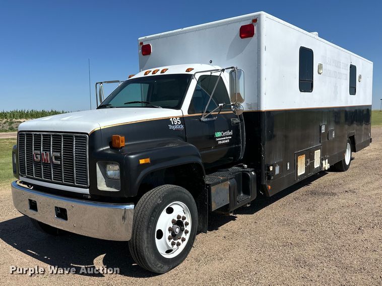 1995 GMC TopKick mobile command center truck - OL9705