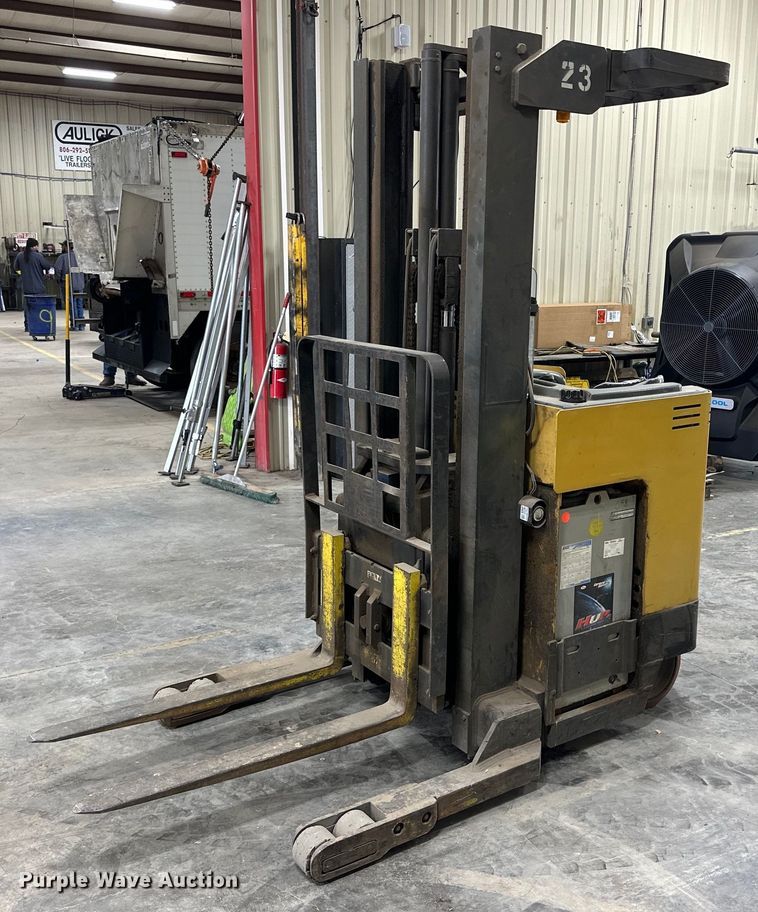 Caterpillar NRR40 order picker - DG4456