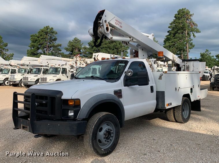 2008 Ford F550 Super Duty XL bucket truck - DM7930