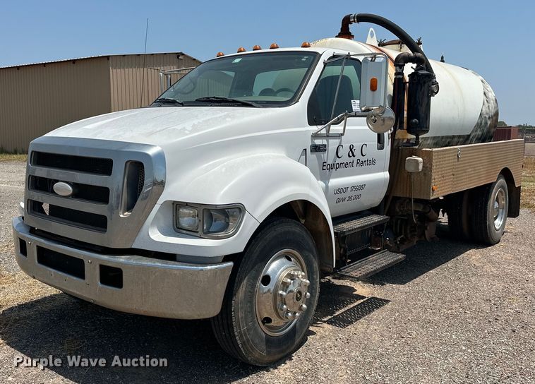 2007 Ford  F750 Super Duty vacuum truck - DO6997