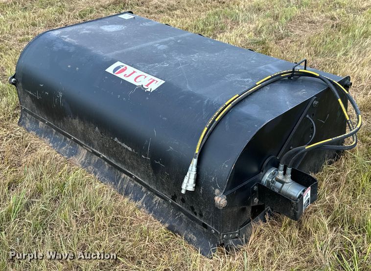 JCT skid steer sweeper - DX0895