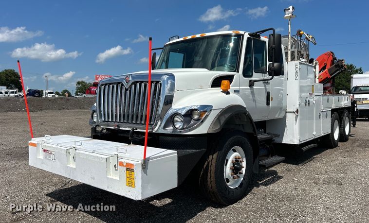 2009 International  WorkStar 7400 Crew Cab utility / service truck - EG0787