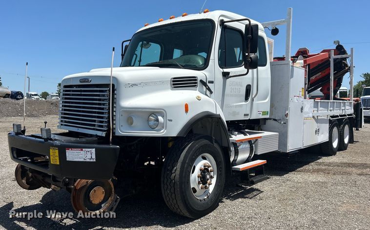 2007 Freightliner  Business Class M2 crane truck - EG0795