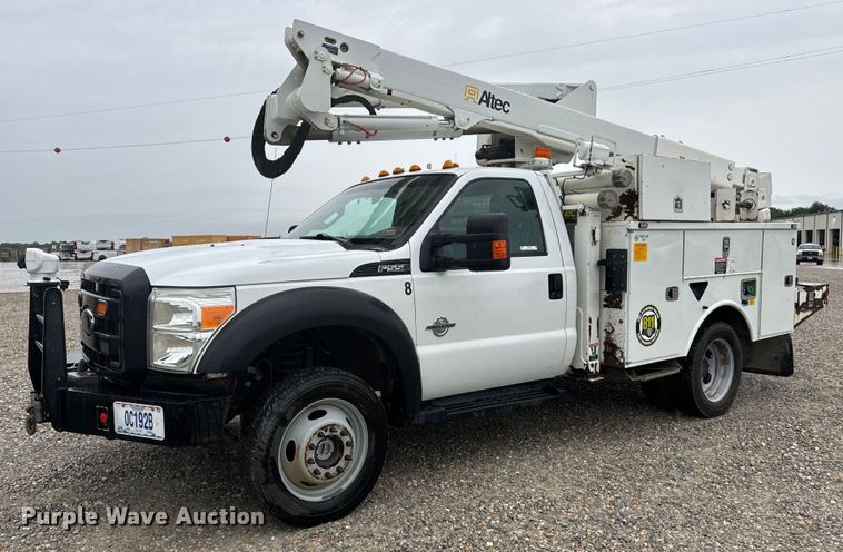 2014 Ford F550 Super Duty XL bucket truck - OF9764