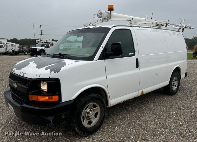 2008 Chevrolet  Express van - OF9770