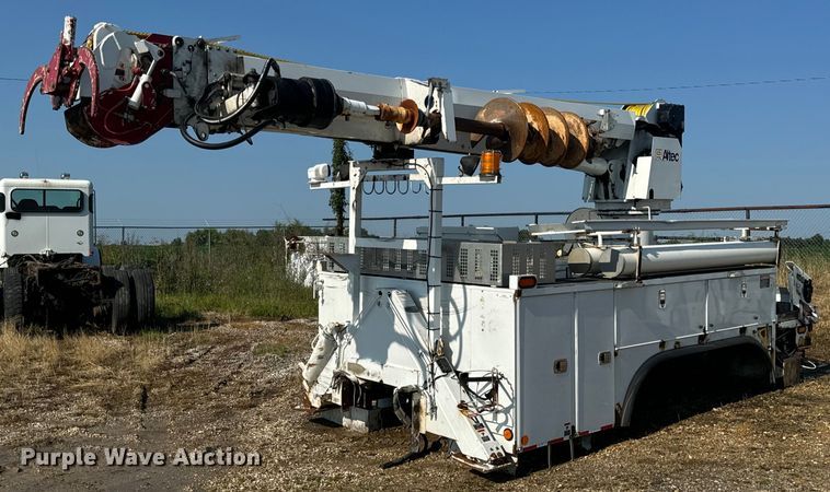 Altec DM45TR digger derrick bed - OF9782